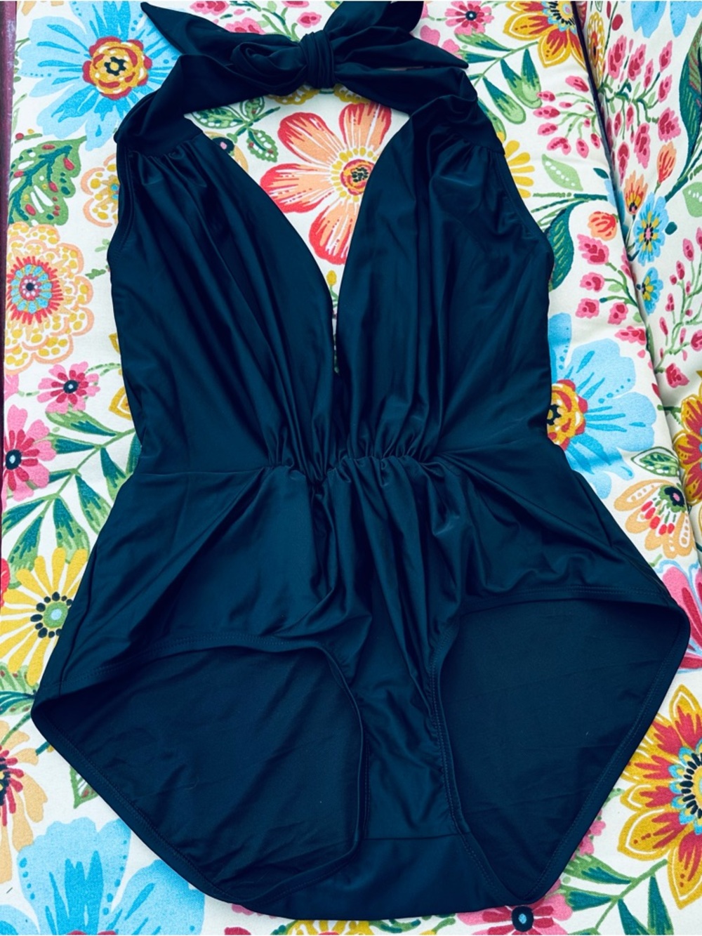 Unique Vintage “Derek” one piece XL